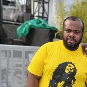 Meet your Posher, Dustin